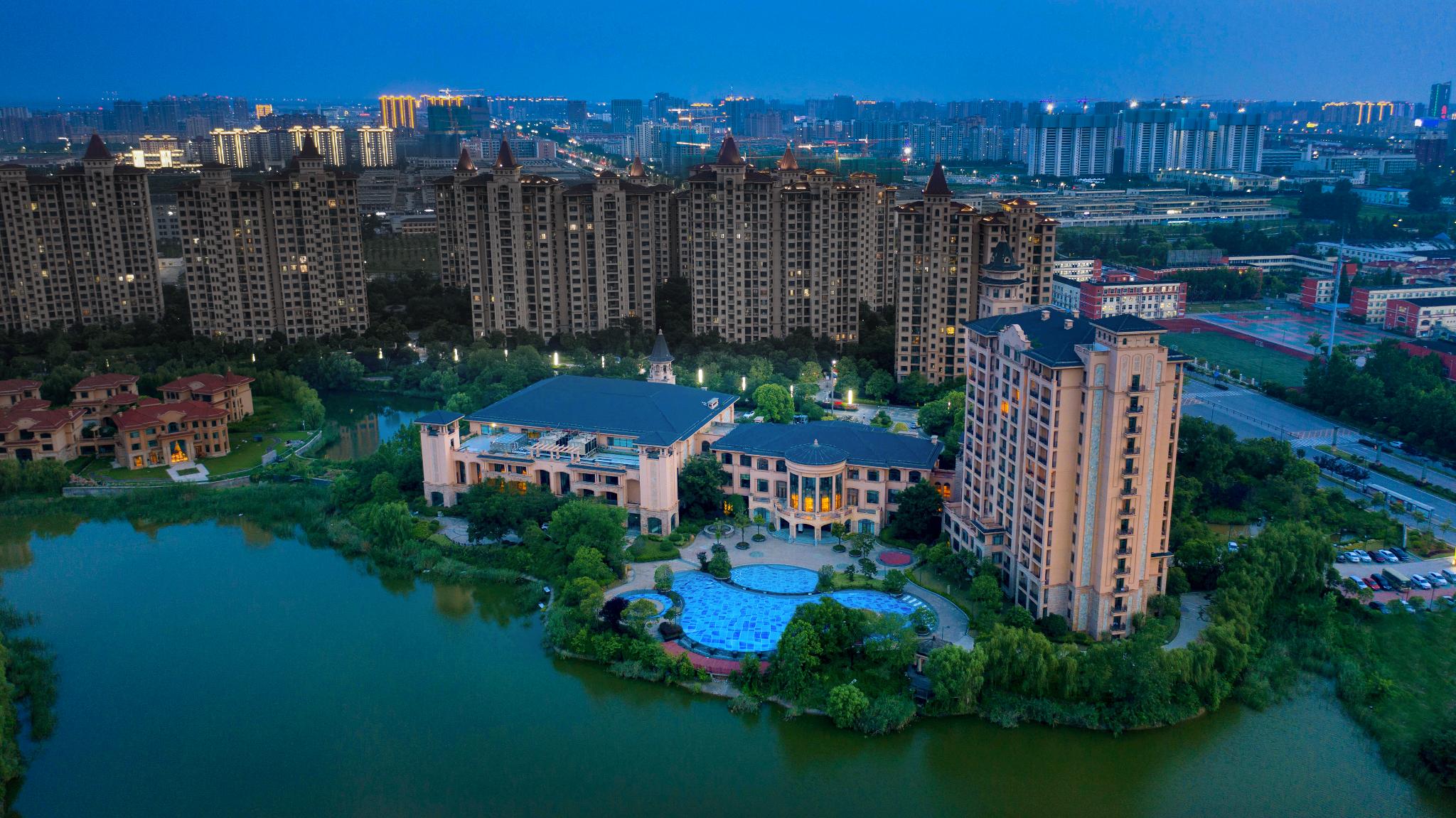 Shangyang Lake New Century Hotel 24/30