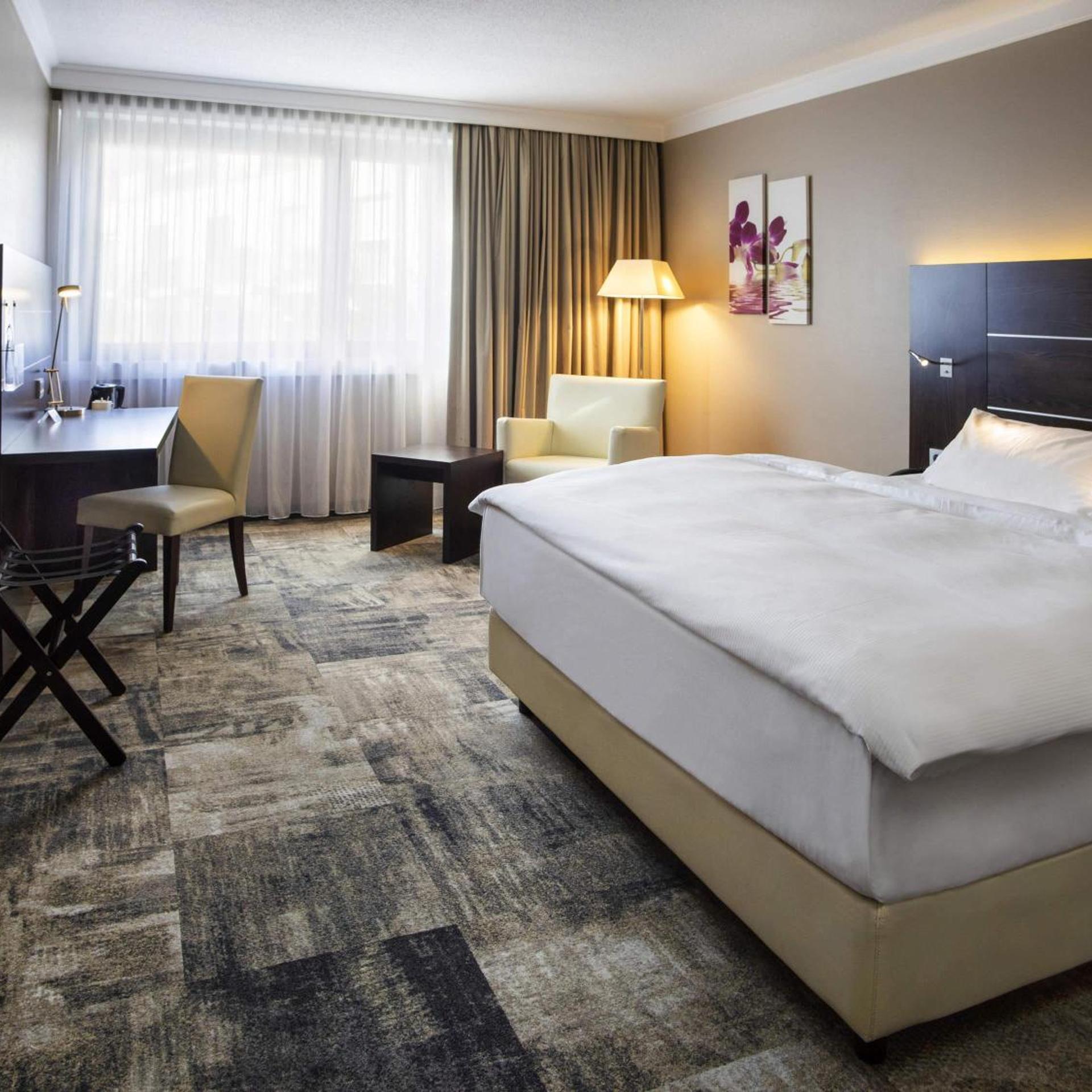 غرفة قياسية بسرير كينج، MERCURE HOTEL HAMM 2/8