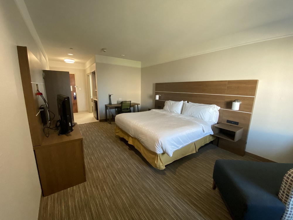 Holiday Inn Express Hotel And Suites Galveston West Seawall 14/64