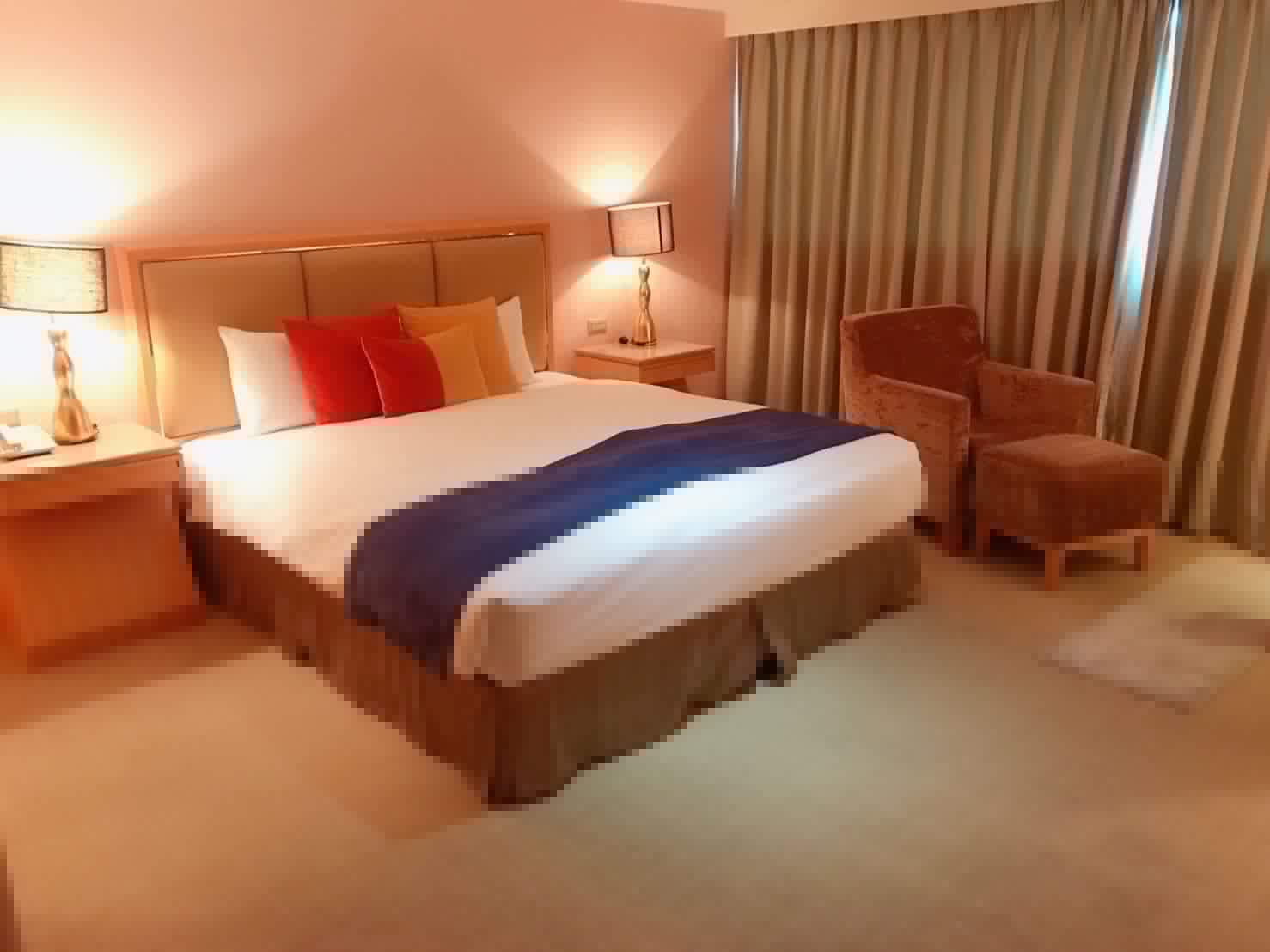 PREMIUM, QUEEN BED