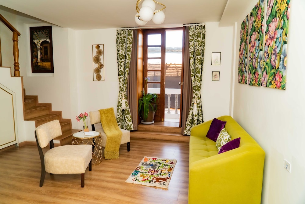 Adamas House Hotel 28/50
