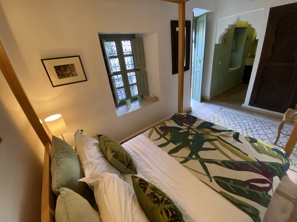CLASSIC, DOUBLE BED