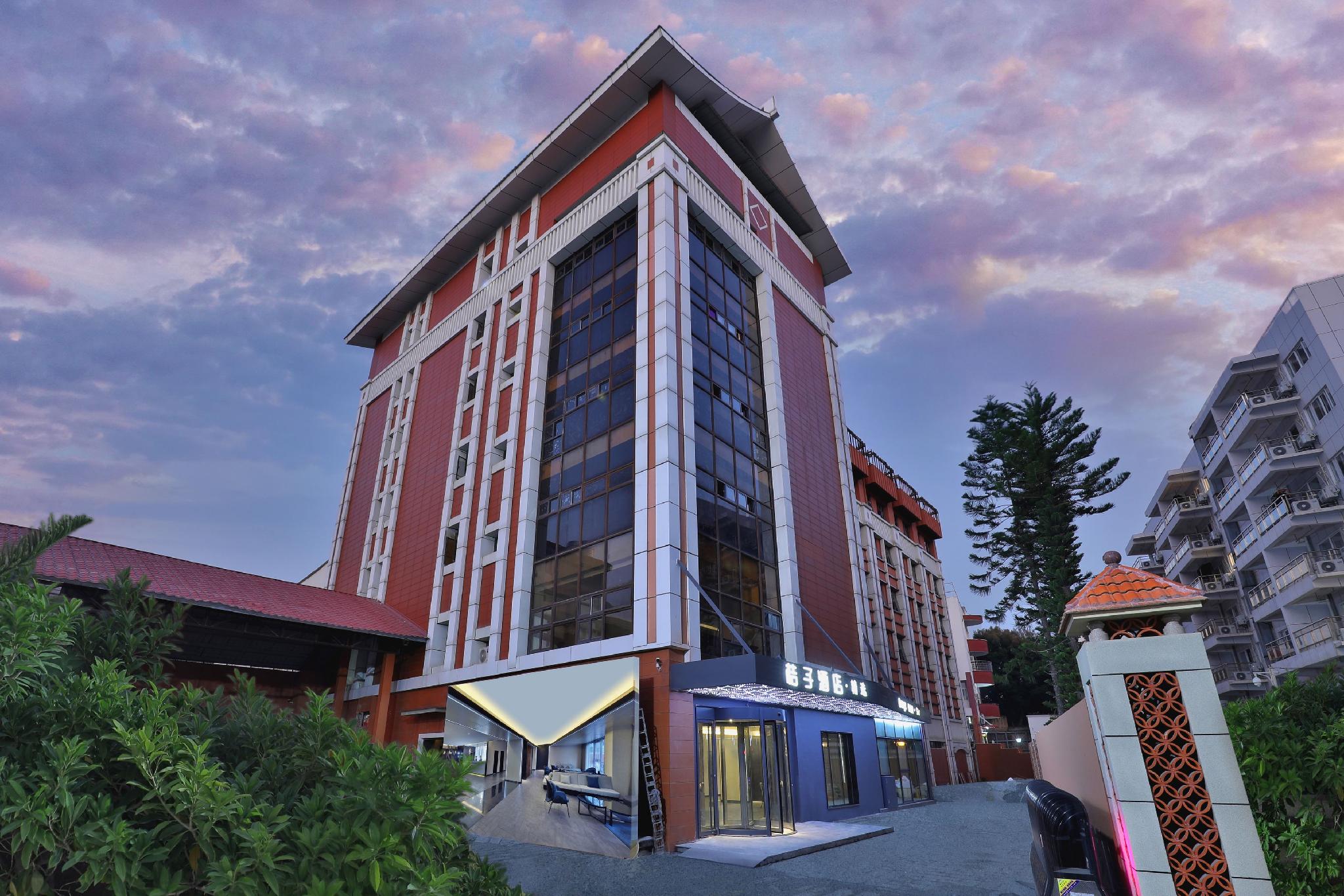 Orange Hotel (Xiamen Jimei Xuecun) 2/38