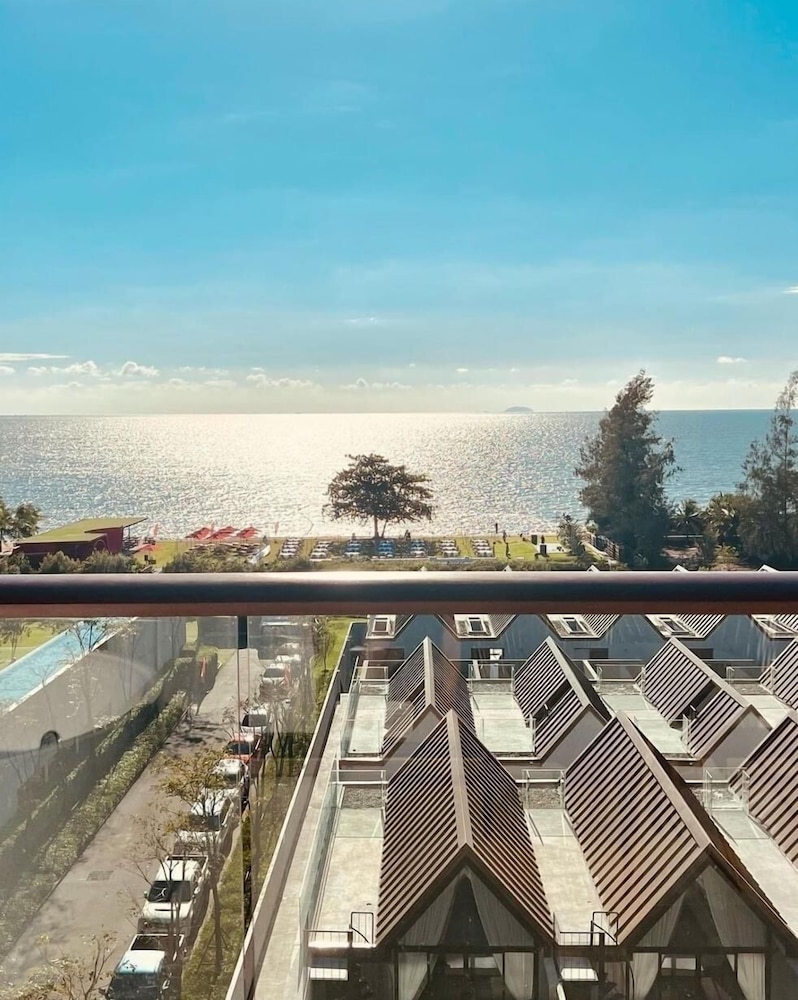 Ana Anan Resort and Villas Pattaya 68/73