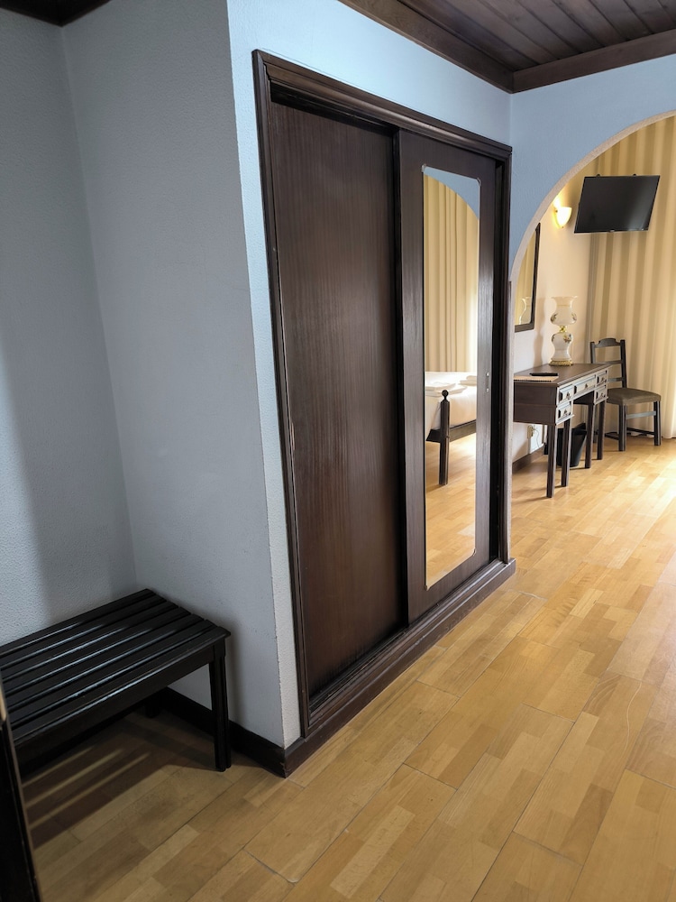 HOTEL MIRA SERRA 25/48