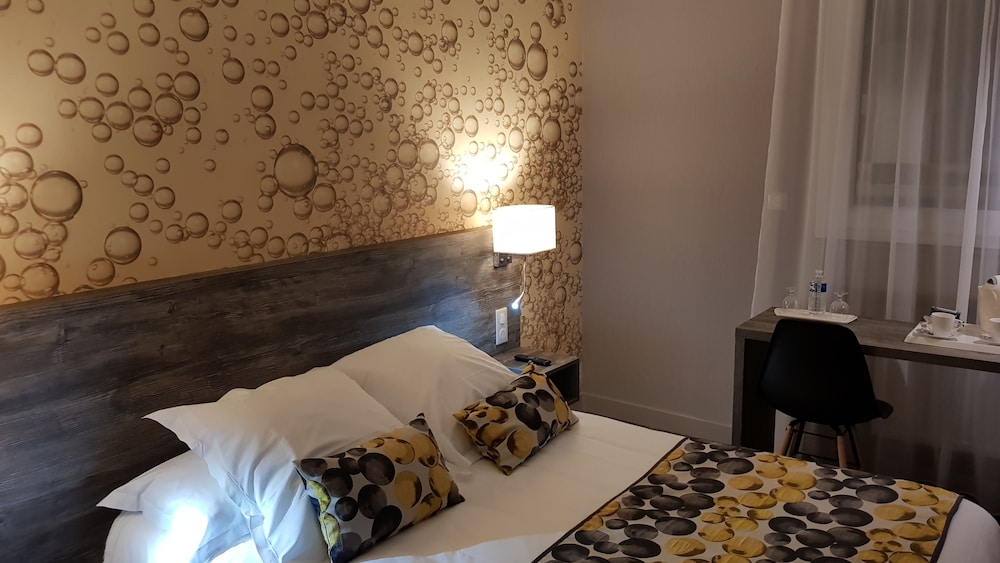 Hotel de Champagne 32/71