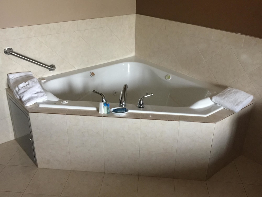 Best Western Red River Inn & Suites 34/35