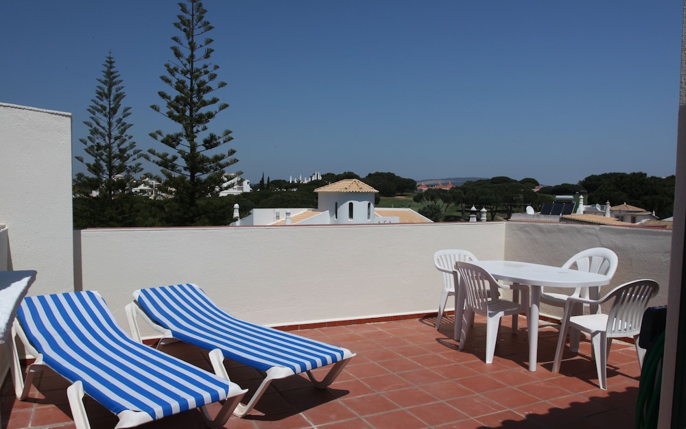 APARTAMENTOS THE OLD VILLAGE BY VILLAGE 4U 42/75
