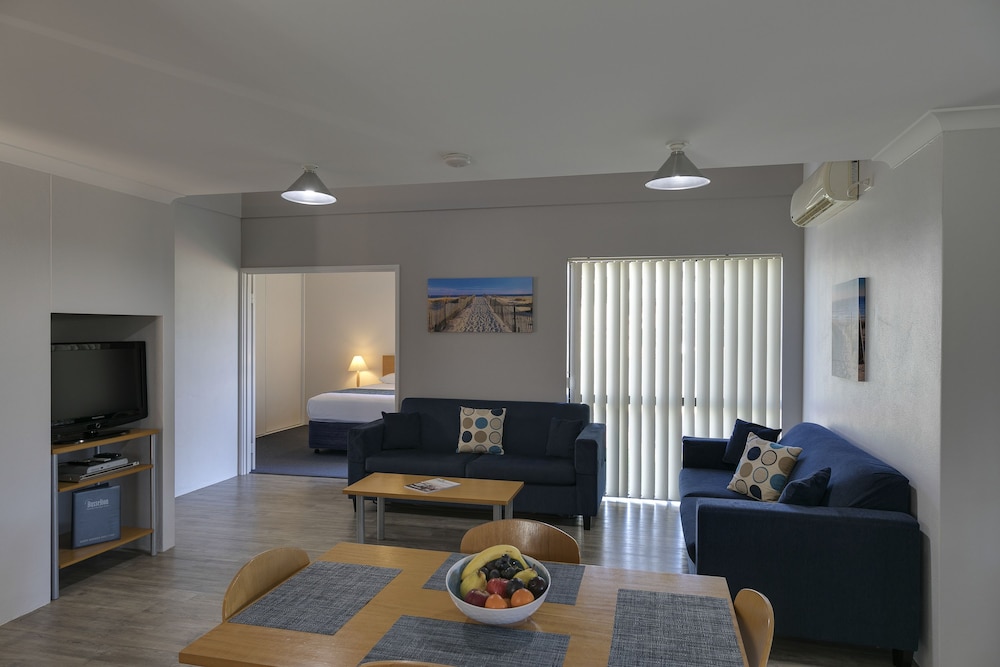 AMALFI RESORT BUSSELTON 40/61