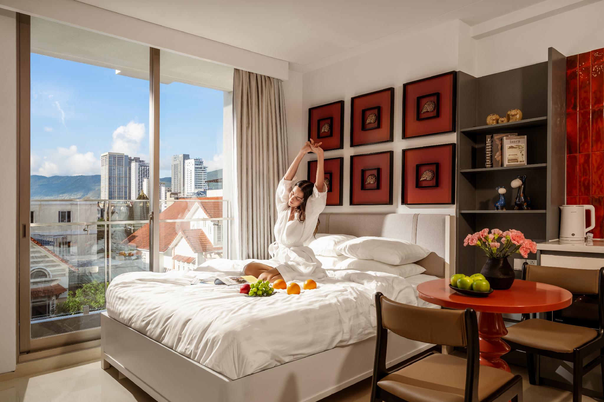 Amber Bay Hotel & Suites Da Nang 7/24