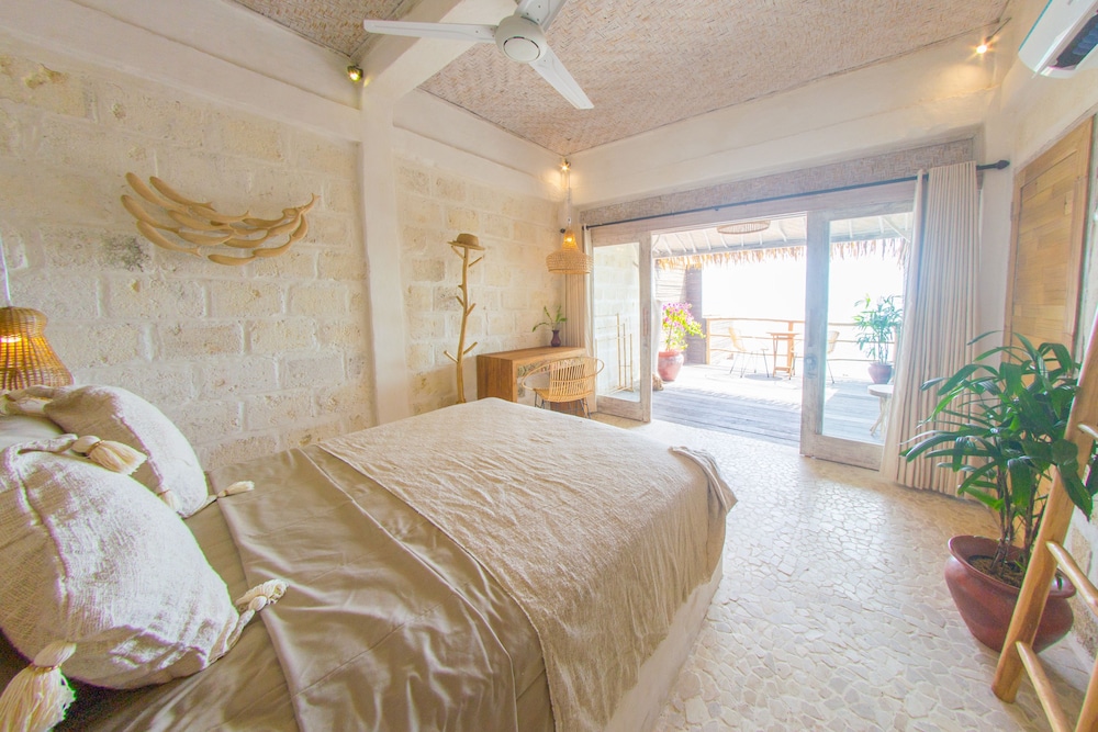 Le Cliff Bali 24/79