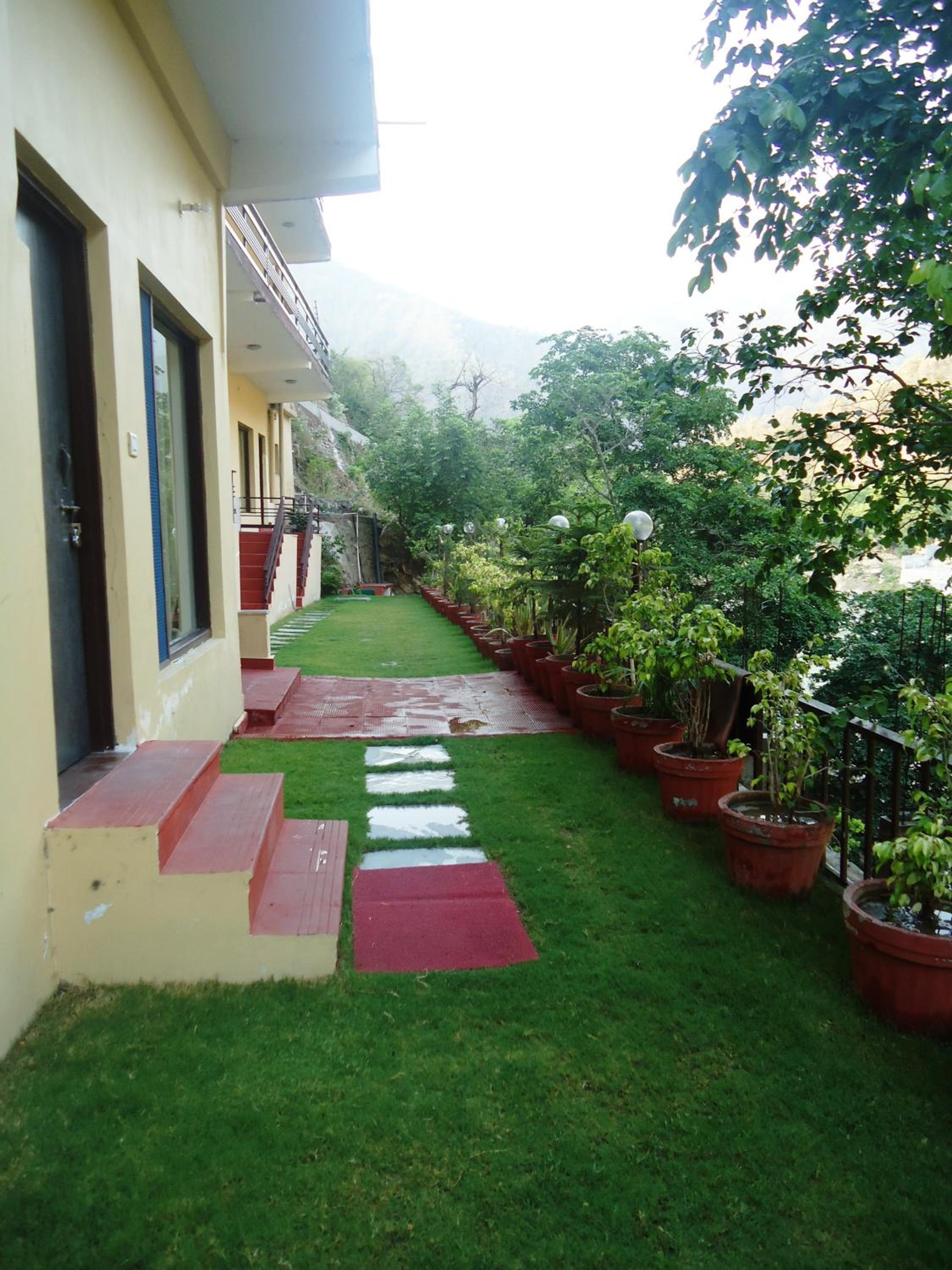Kunwar Residency 25/31