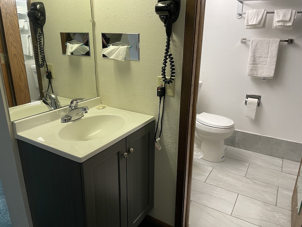 Heritage Inn Hotel 20/23