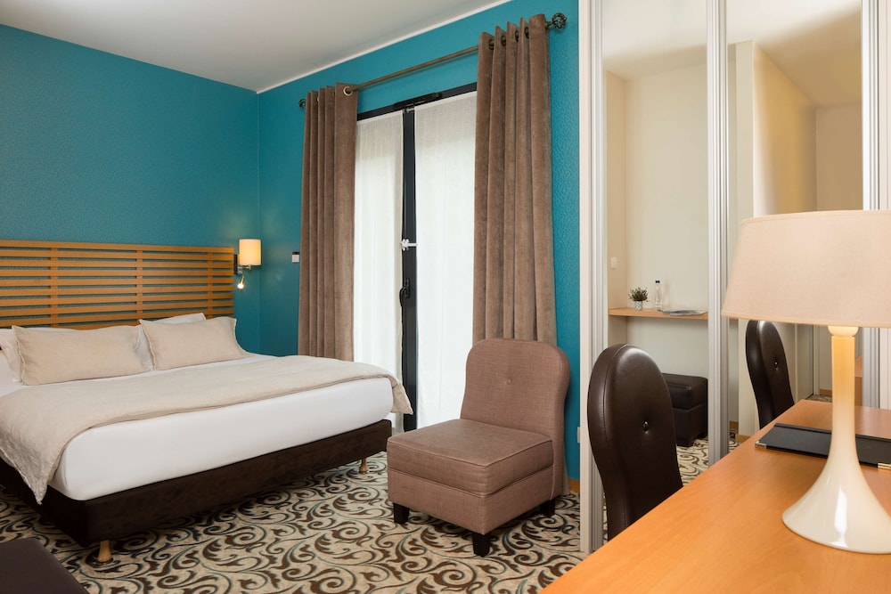 غرفة كلاسيكية بسرير كوين، Best Western Plus Hotel De La Regate 4/10