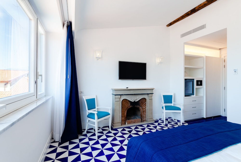 Maison Blu - Intimate Guest House 9/27