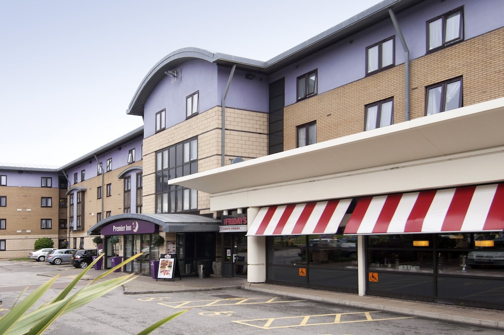 Premier Inn Leeds City Centre (Wellington Street) 21/28