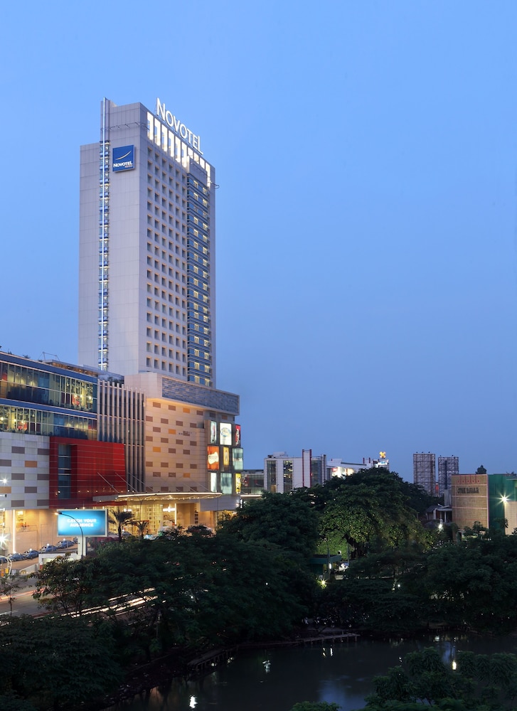 Novotel Tangerang 4/50