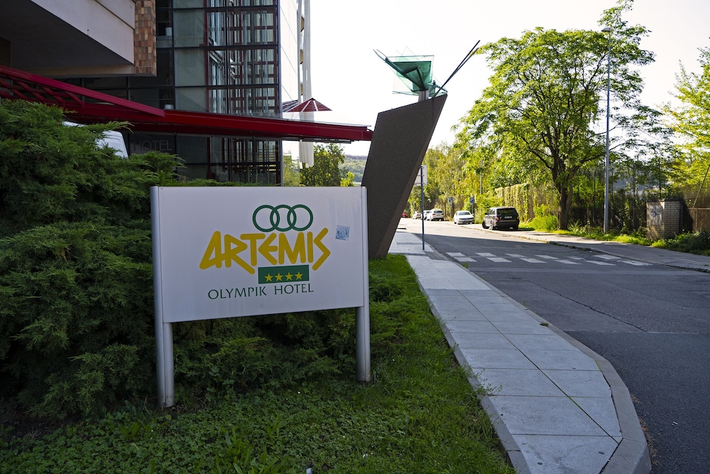 Olympik Artemis Hotel 27/30
