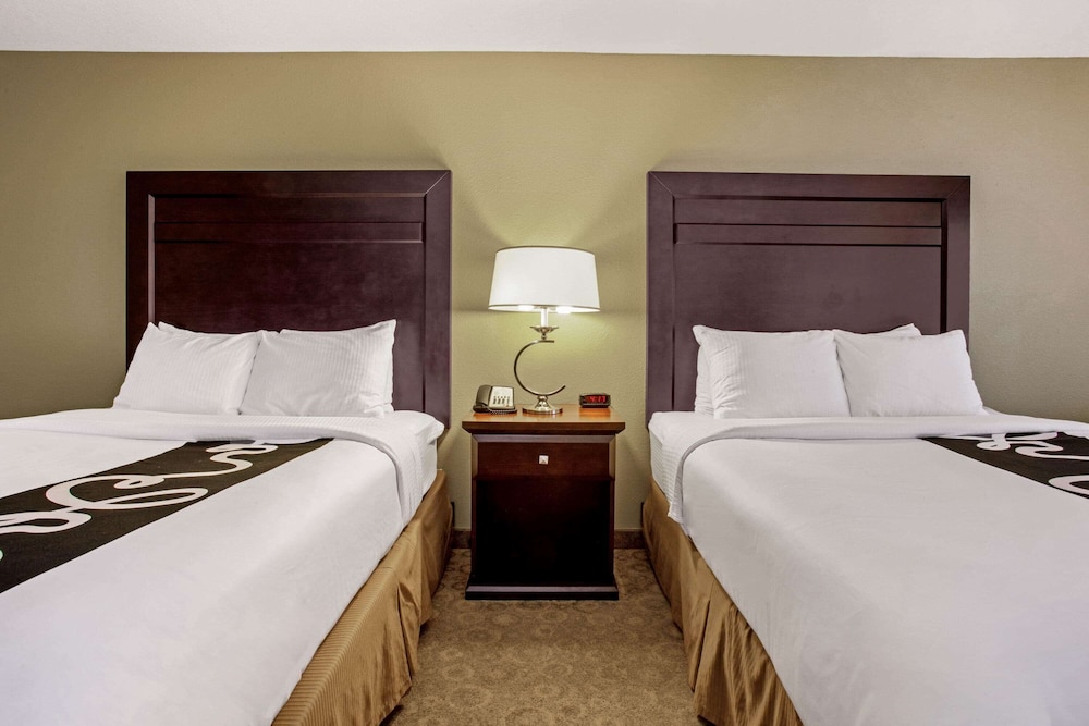 La Quinta Inn & Suites by Wyndham Bismarck 19/62