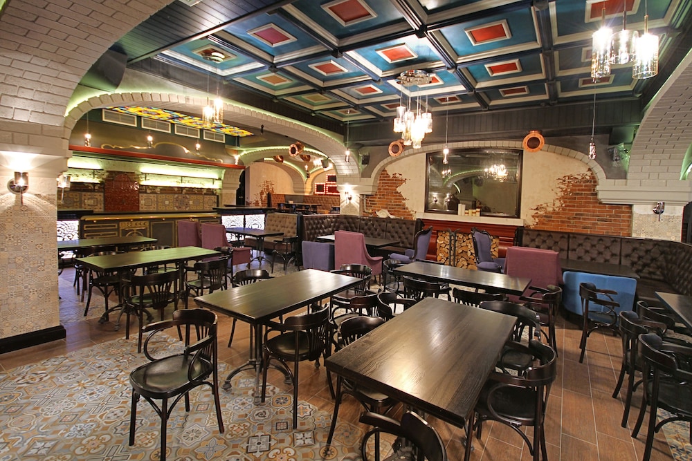 CITY PARK HOTEL 35/51
