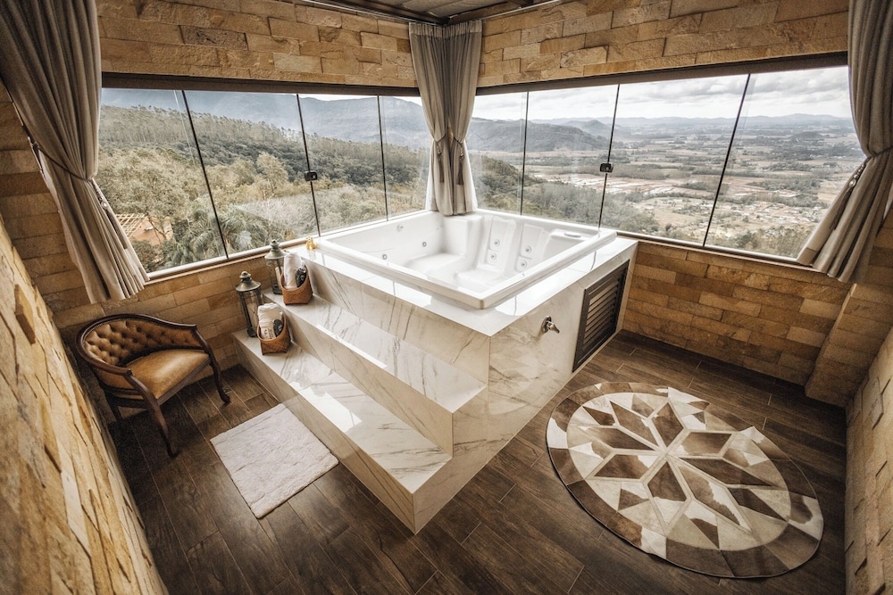 Discovery Canyon 22/50