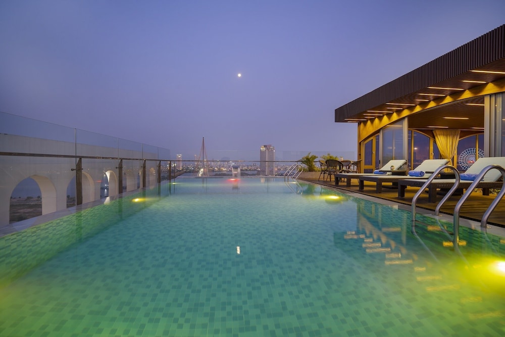 Gold Plaza Hotel Da Nang 47/50