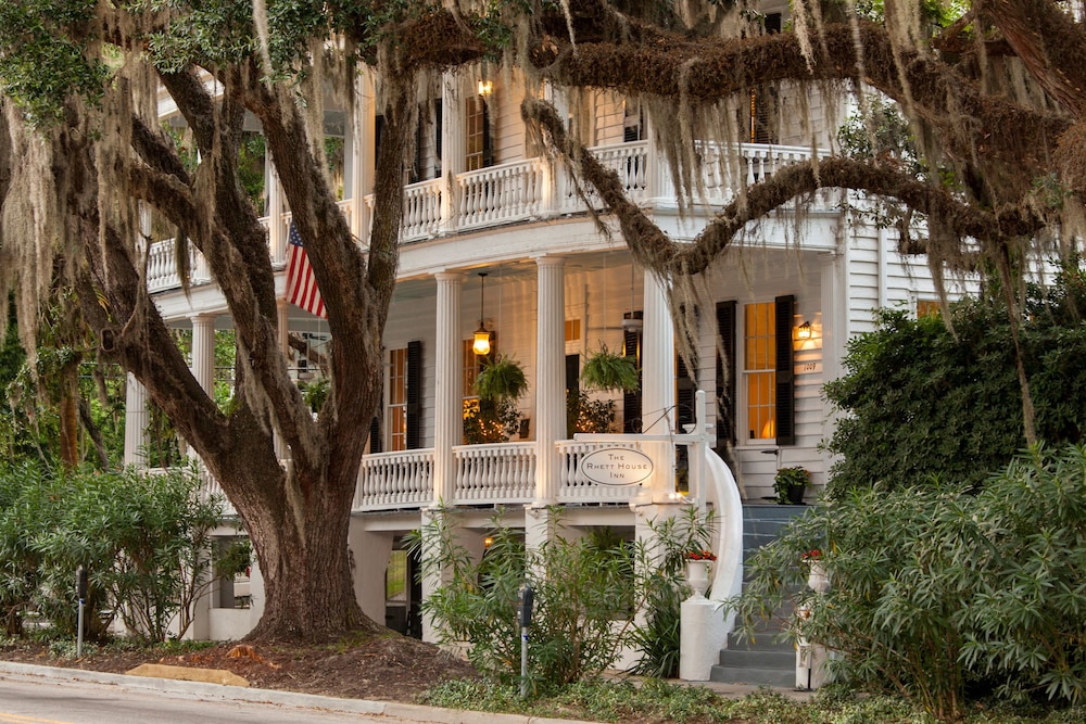 Rhett House Inn 50/50