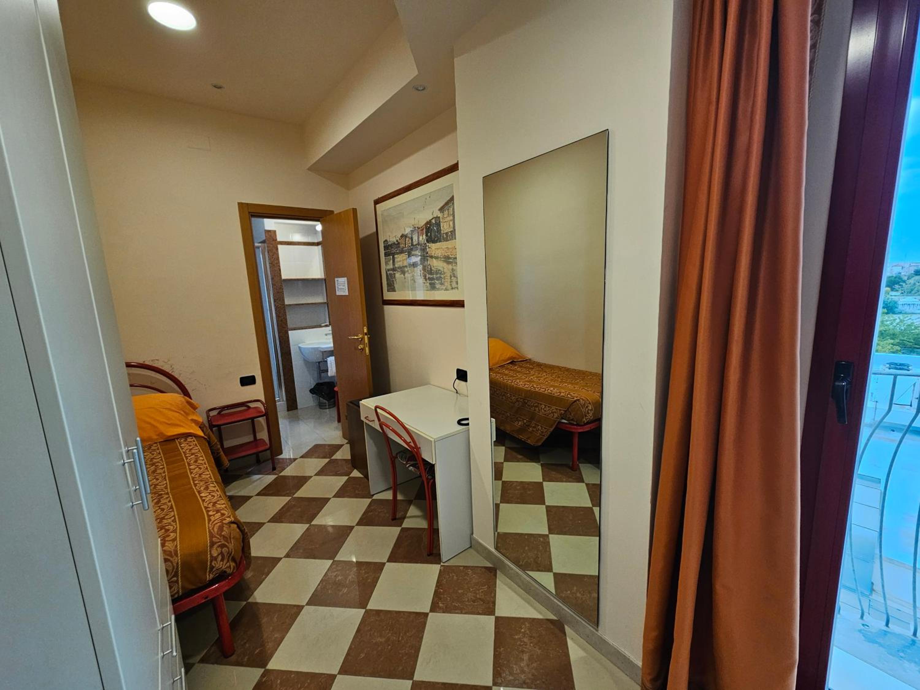 Hotel Fiorella 23/50