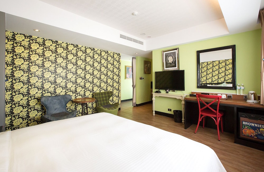 Hotel Day Plus 7/57