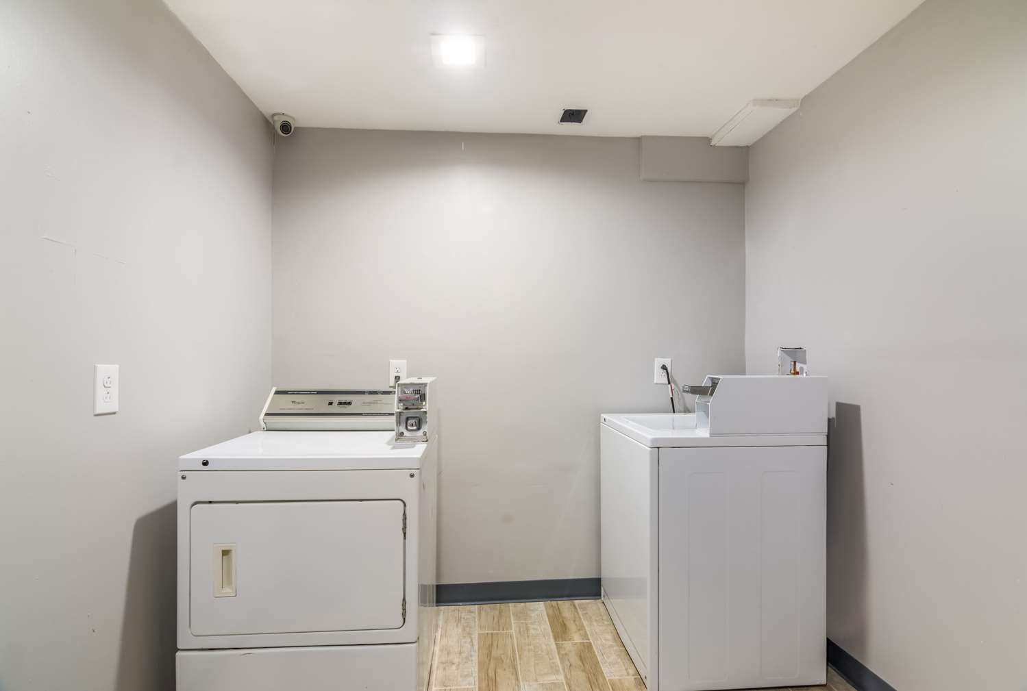 Quality Inn Rochester West 26/32