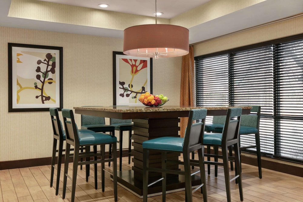 Hampton Inn Binghamton/Johnson City 24/27