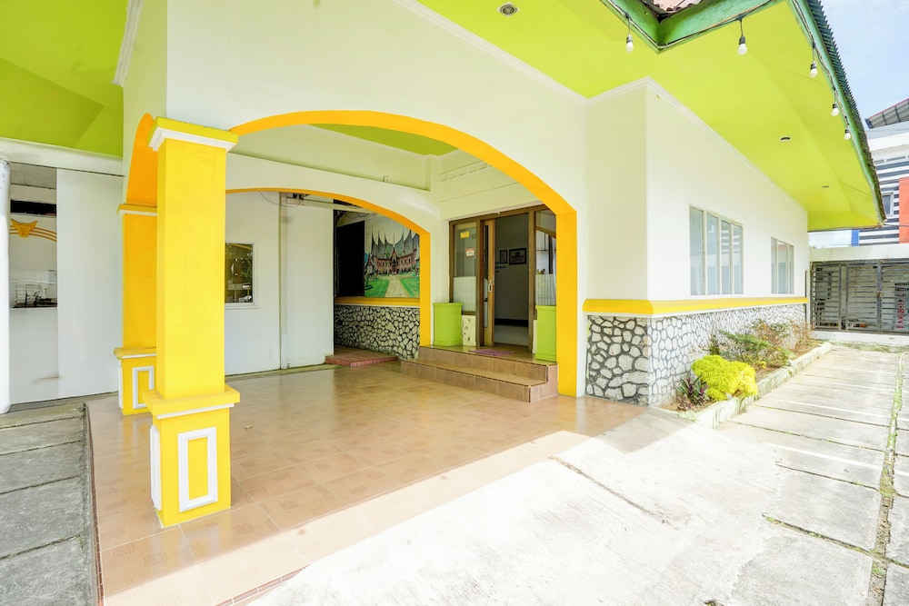 Hotel O Padang near Pantai Padang formerly Hotel Ranah Bundo 36/40