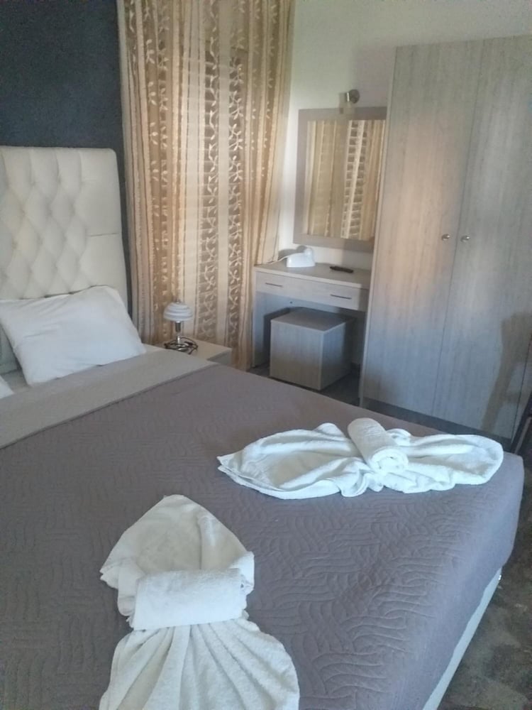 Labyrinth Hotel 28/50