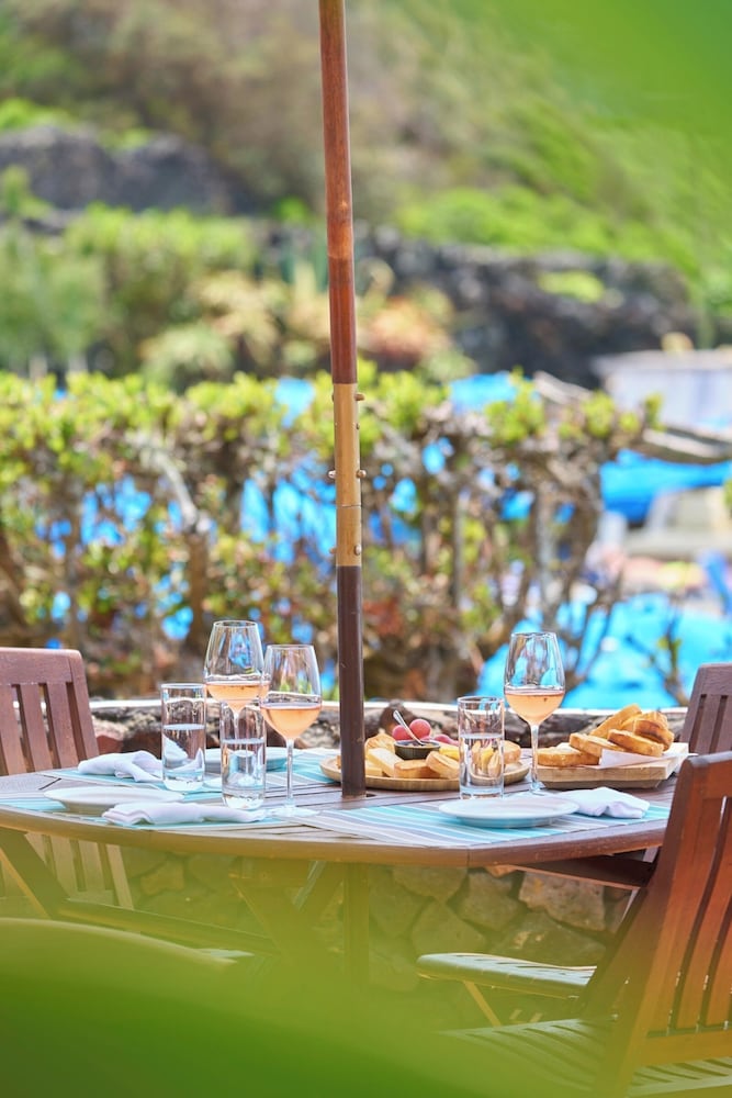 Caloura Hotel Resort 20/50