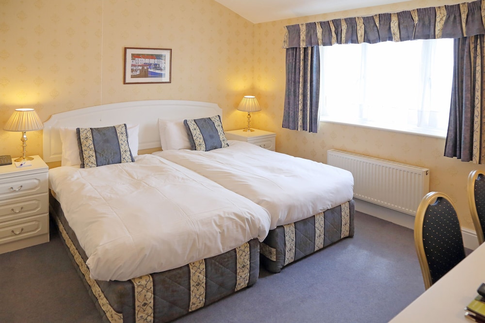Room, Twin Beds