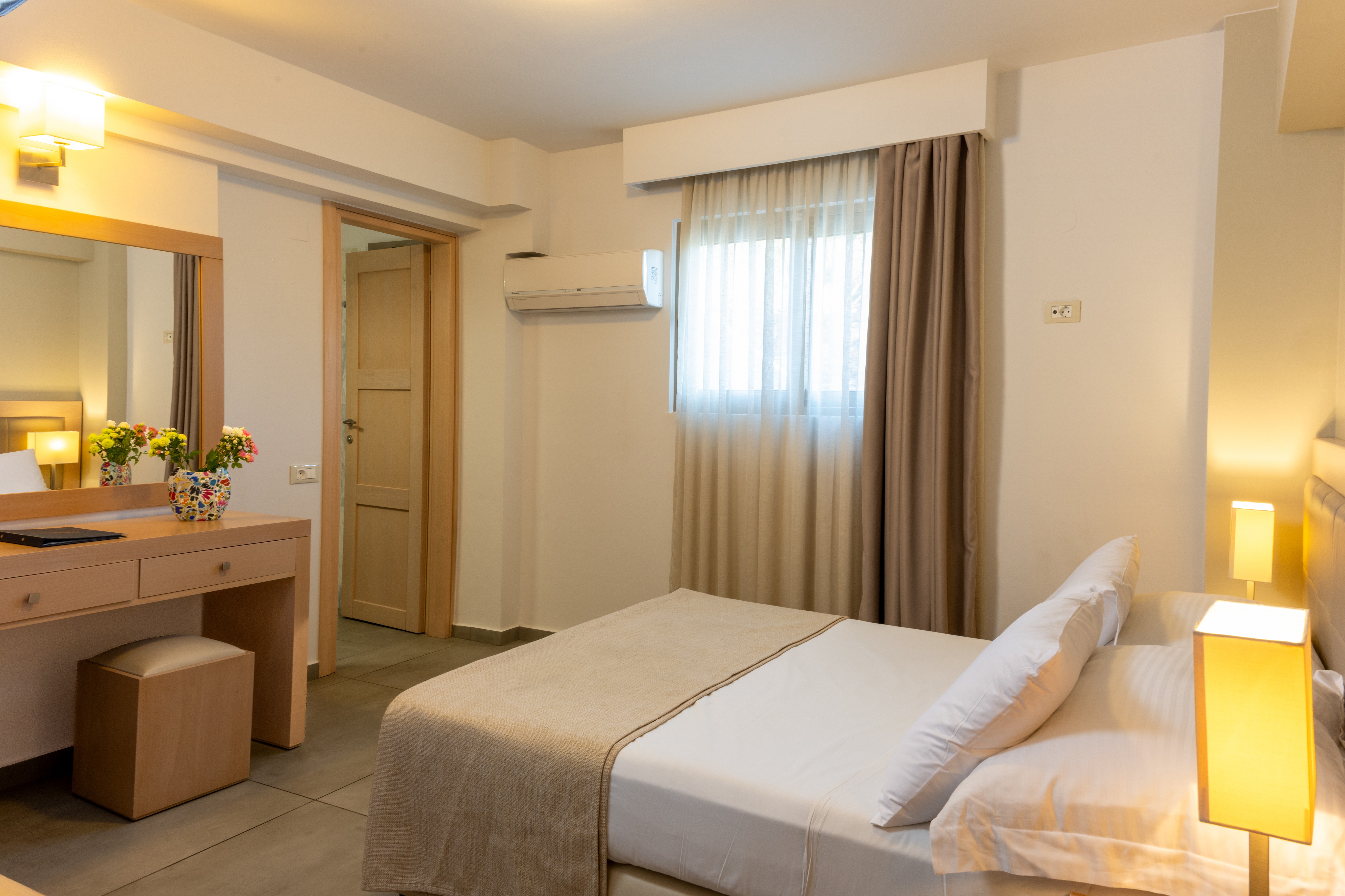 2 Bedrooms, Suite, Lateral Side Sea View, Private Pool