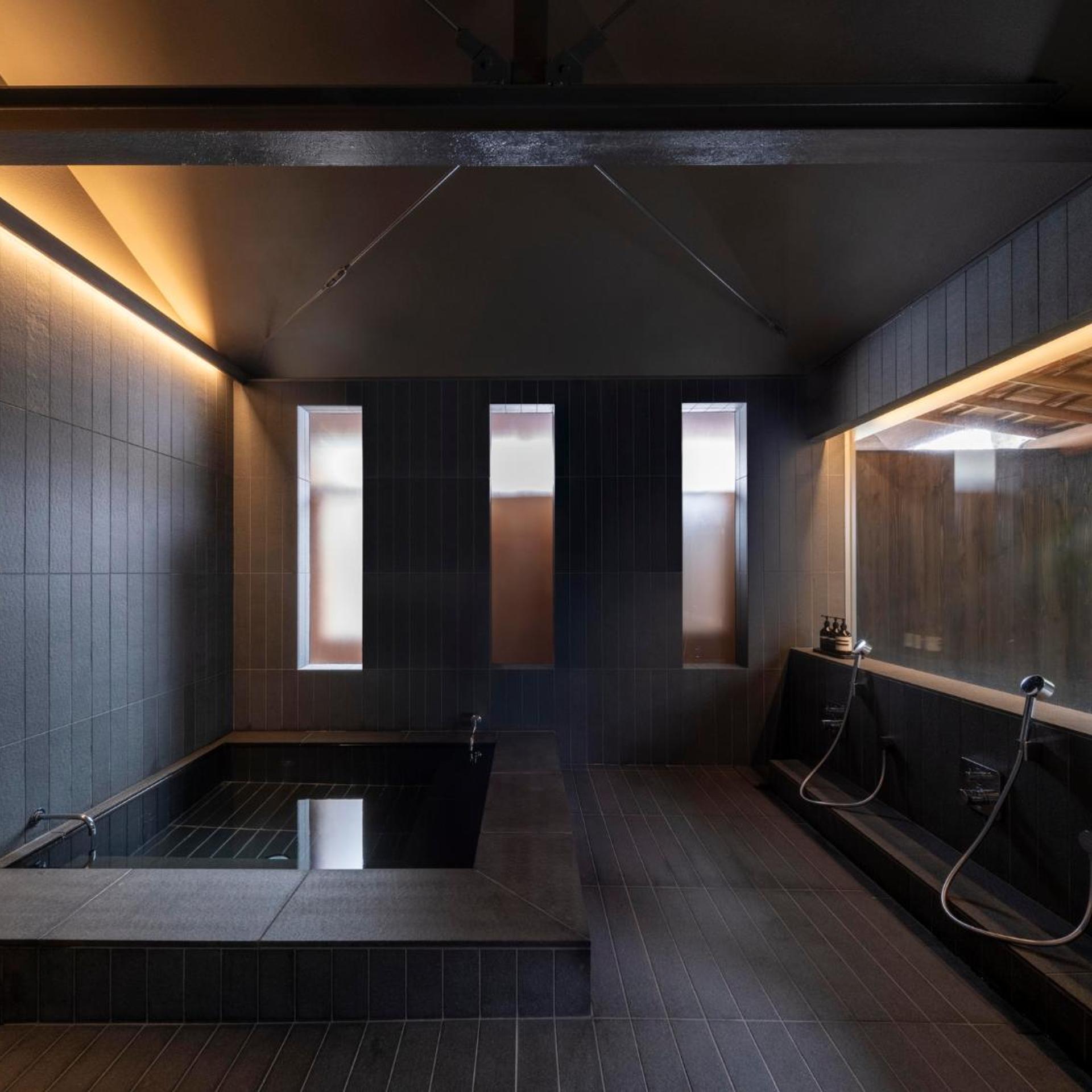 Momoyama Onsen Tsukimikan 28/49