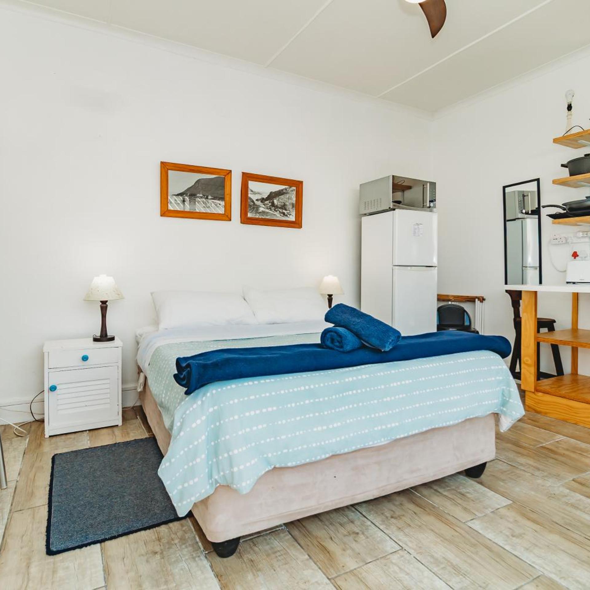 Silver Spray Beach Accommodation 8/40