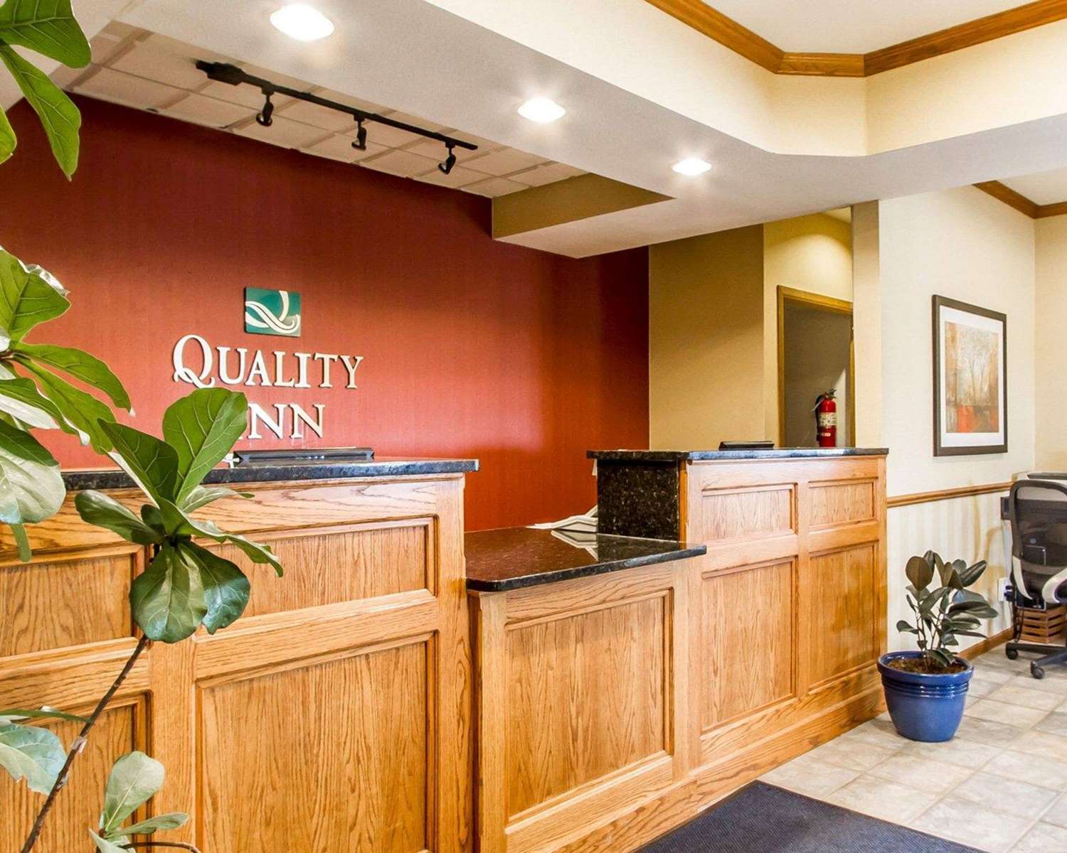 Quality Inn Pontiac 10/52