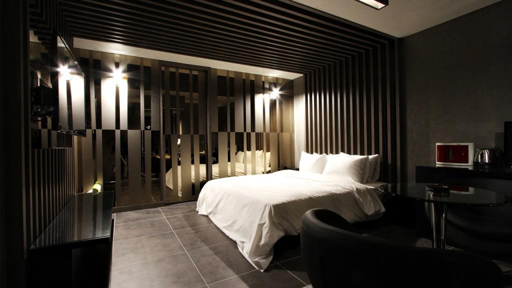 Valentine Hotel 20/34