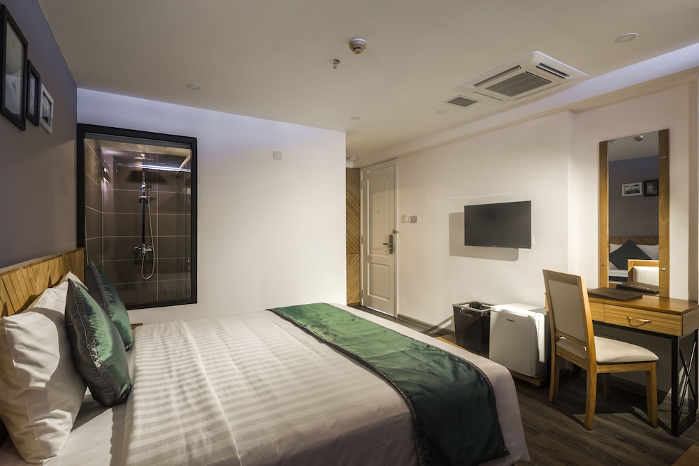 Venue Hotel 7/50