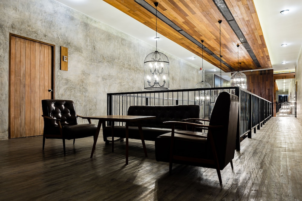 The Chic Lipe 34/49