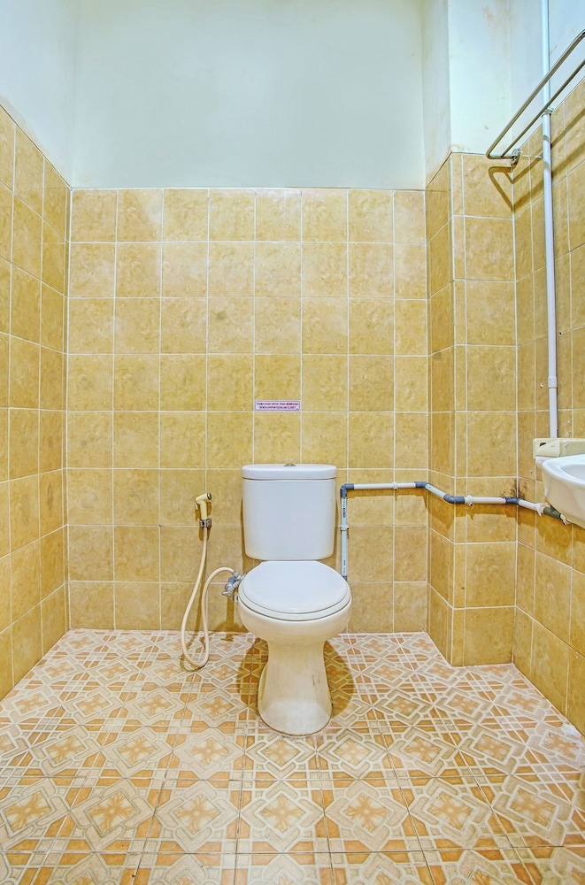 OYO 3335 Wisma Langen Werdhasih 28/28