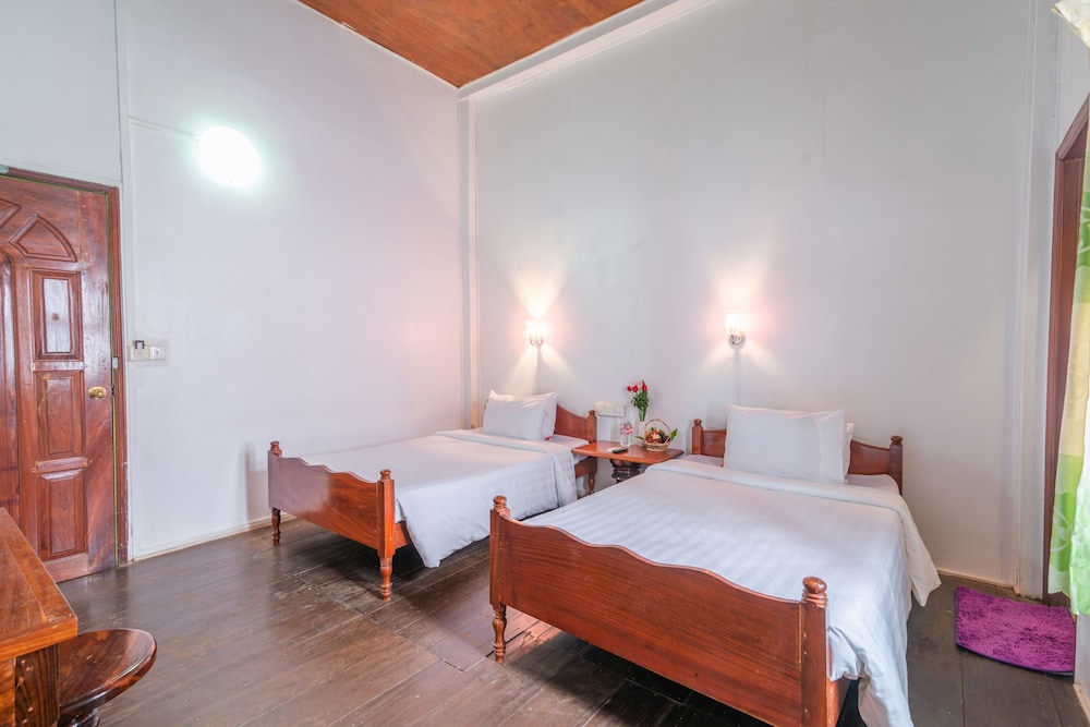 Five Rose Siem Reap Hostel 10/30