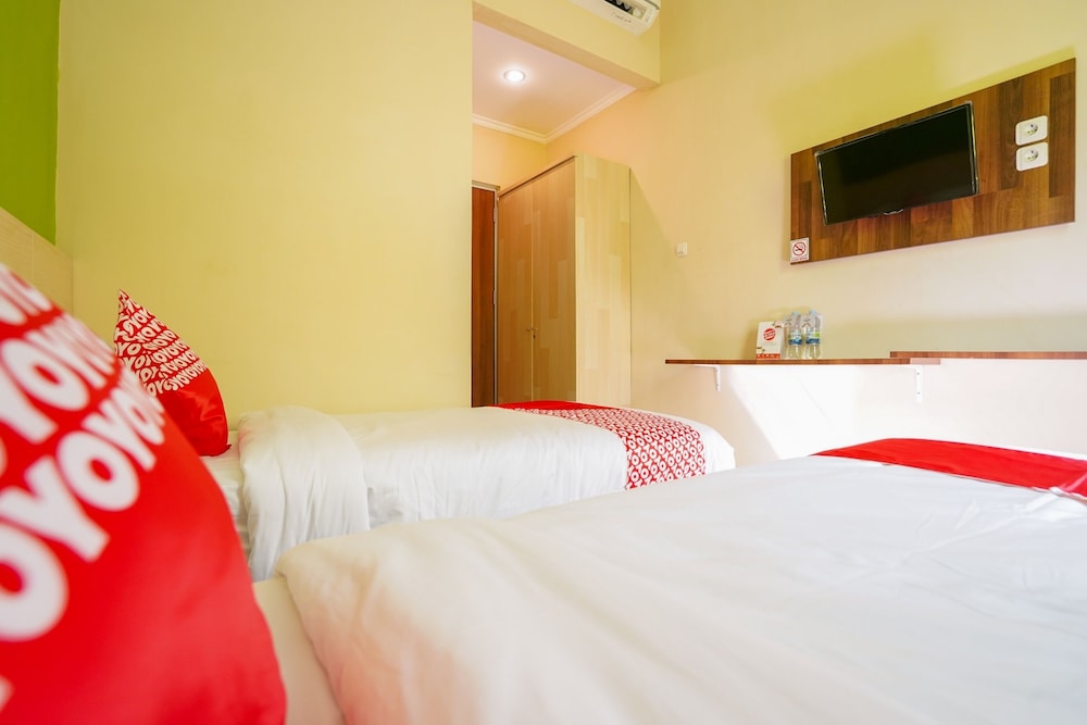 Hotel O Surabaya near Surabaya Town Square formerly Kupang Gunung Residence 24/60