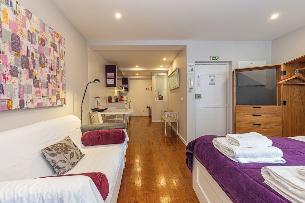 Lisbon Core Apartments In Bairro Alto Chiado 21/50