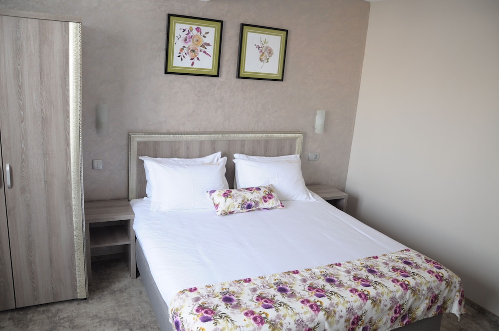 PRESTIGE BOUTIQUE HOTEL CRAIOVA 10/65