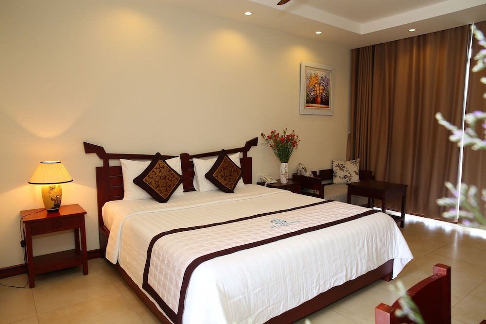 Tropicana Resort 24/74