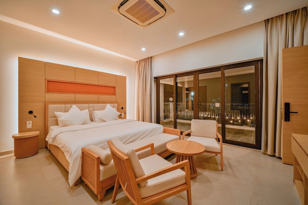 Mercury Phu Quoc Resort & Villas 36/63