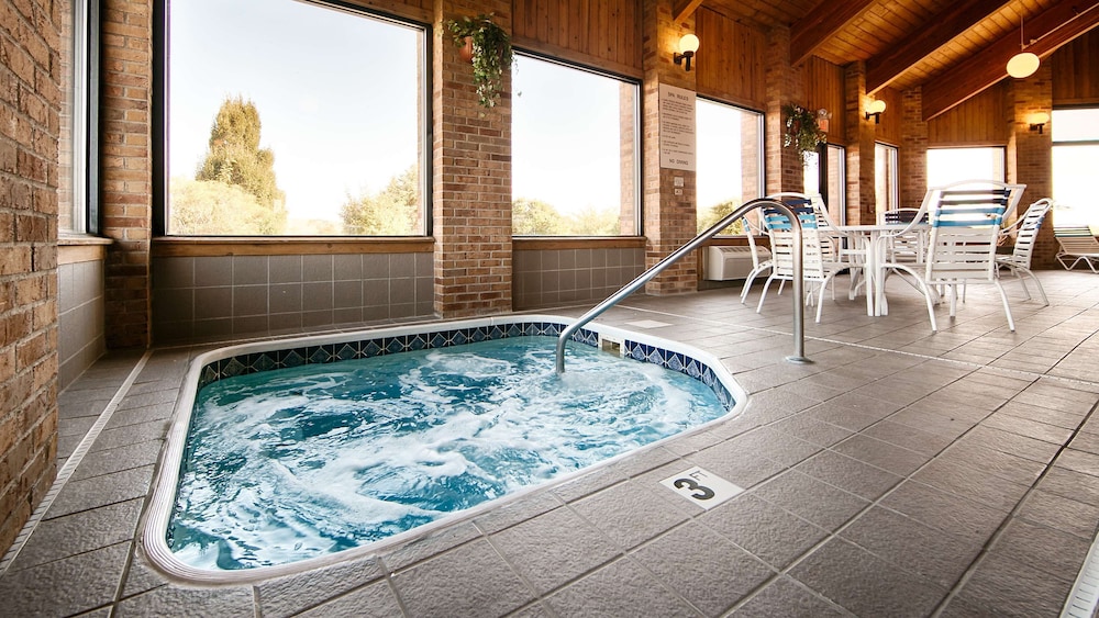 Best Western Lakewood Inn 24/37